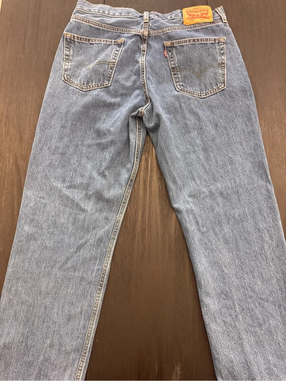Levis 550 Relaxed Fit Tapered Leg Medium Wash Blue Denim Jeans Mens 34x32